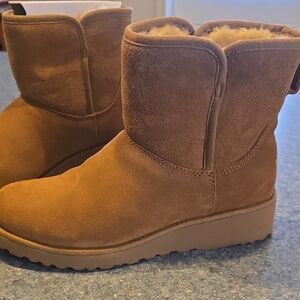 Women's Tan UGG Boots